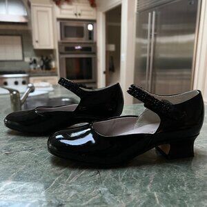 Girls Size 1M Black Mary Jane Patent Leather Shoes